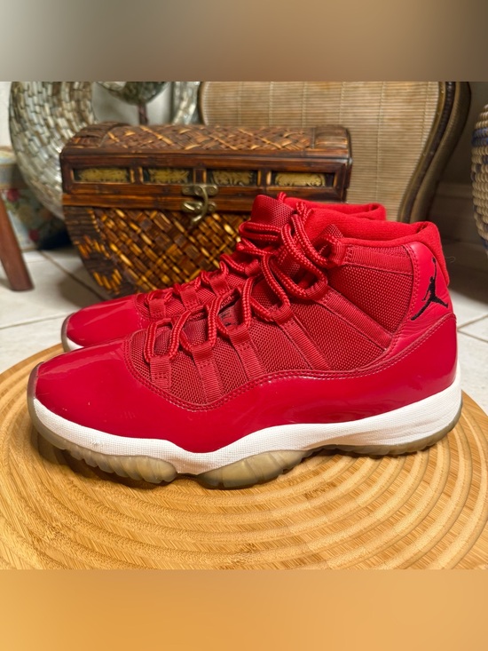 Jordan 11 Retro High Win Like \'96 Red Athletic Sneakers Men\'s SIZE 9 main image 6